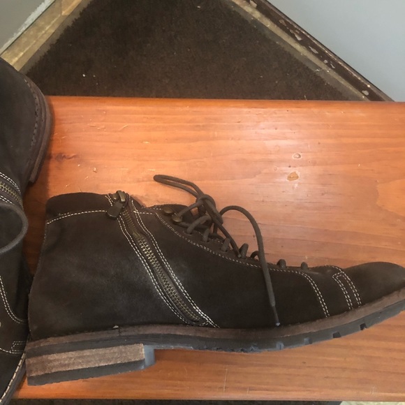 Donald J Pliner Mens Brown Suede Ankle Boots Shoes Size 10 - Picture 4 of 5